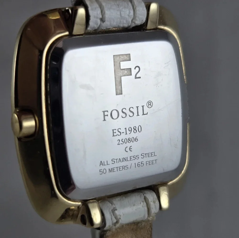 Womens Fossil Gold Tone White Leather 25mm Watch Geometric New Battery ES-1980 - Picture 9 of 9